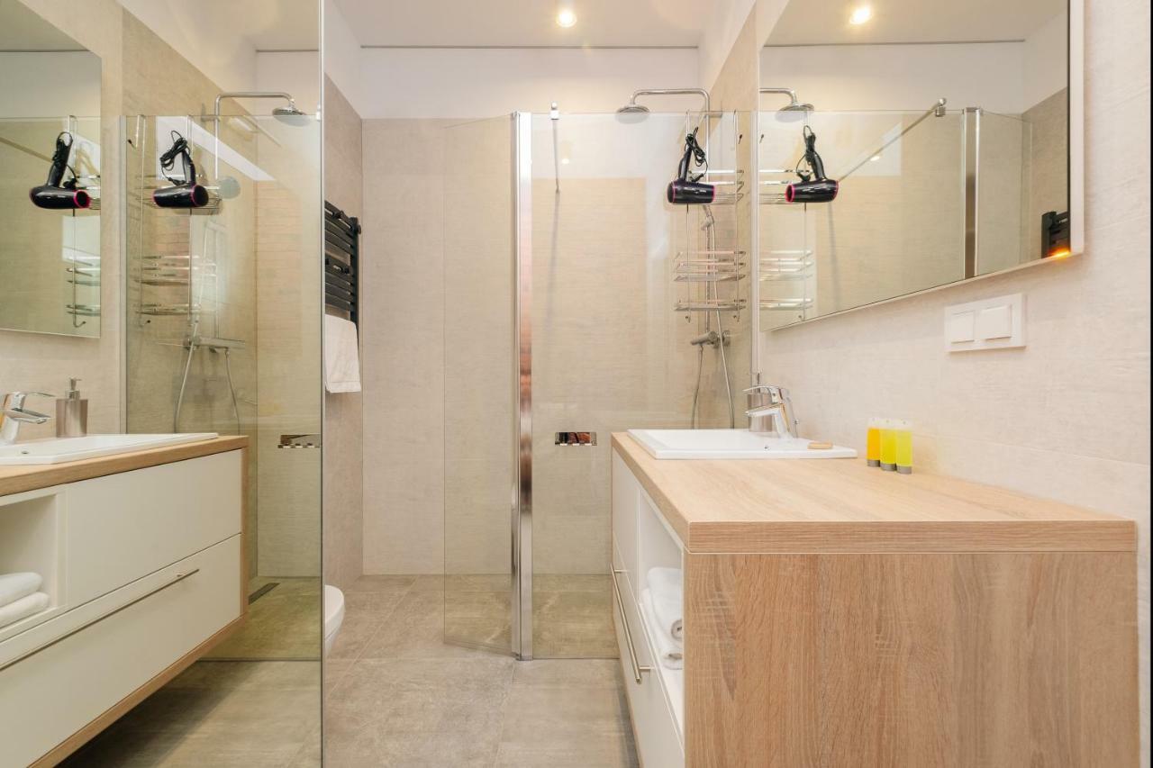 Stare Bielany 2-Bedroom Apartment 바르샤바 외부 사진