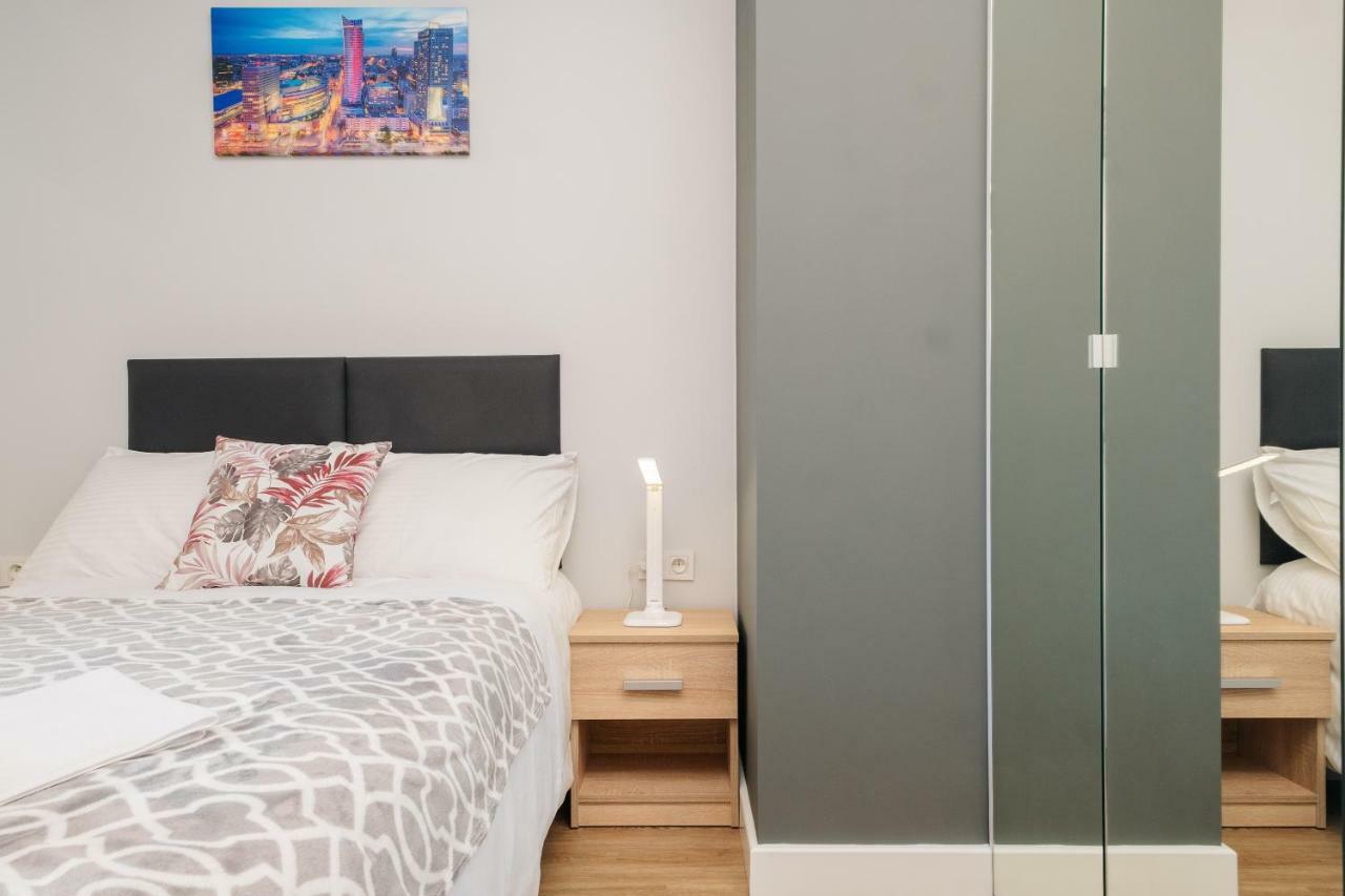Stare Bielany 2-Bedroom Apartment 바르샤바 외부 사진